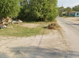 100 Minjares St #1, Del Rio, TX 78840