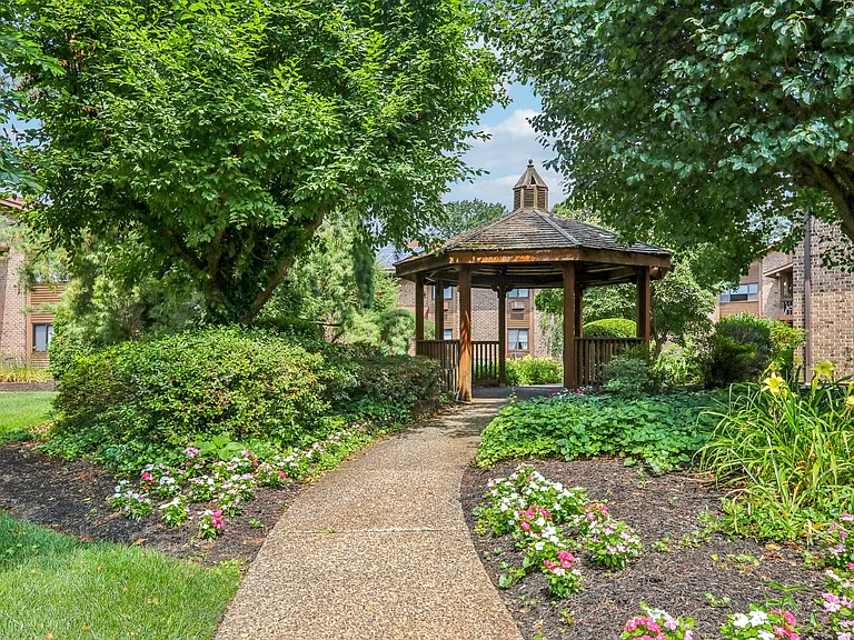 Acacia Lumberton Manor - 62+ Community — Photo 15