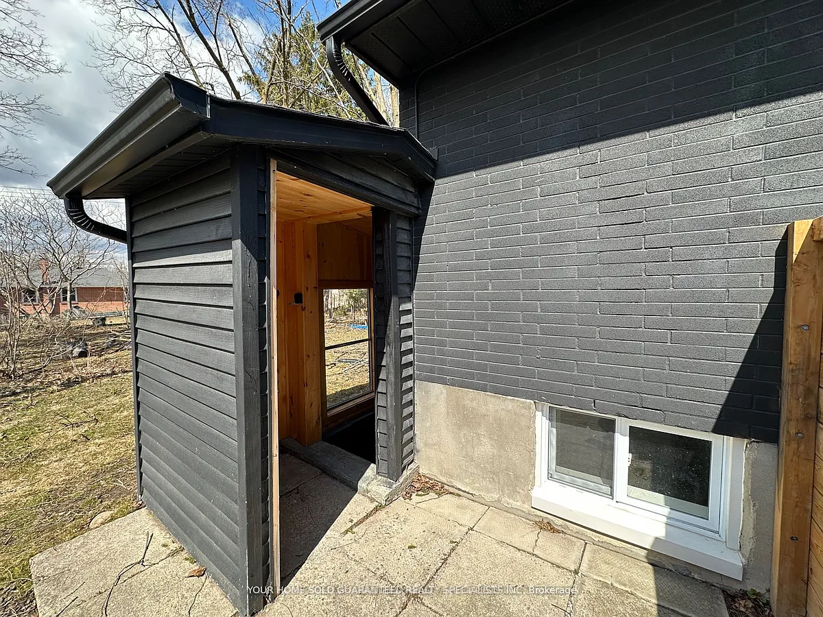 Building Photo - 36 Queen St #BASEMENT