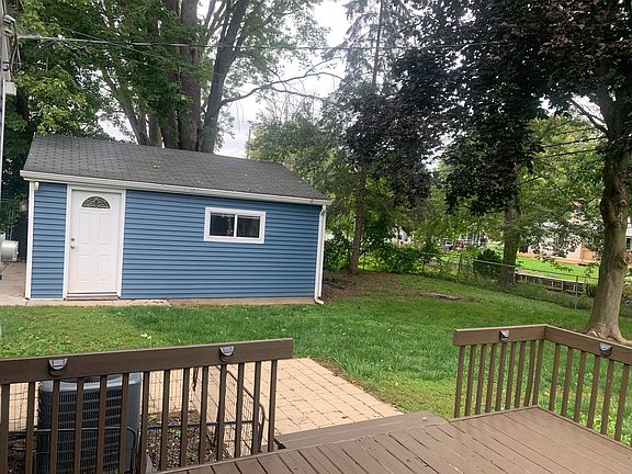5th image of 27717 Moran St