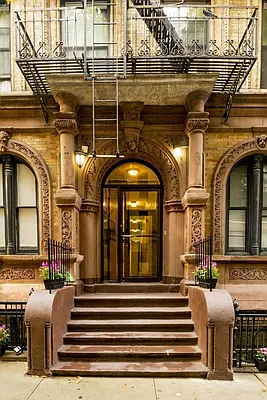 Rented by Compass | media 35