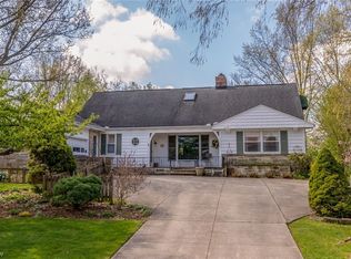 24860 Bryden Rd, Beachwood, OH 44122