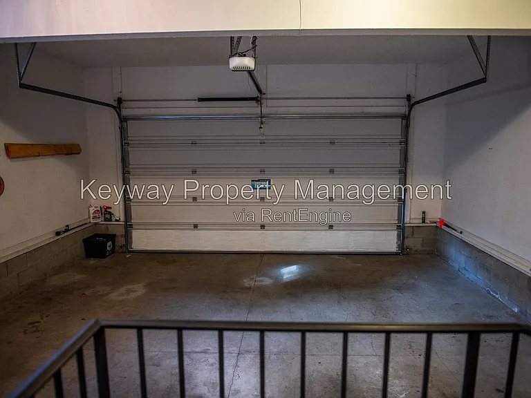 242 Stonington Dr — Photo 36