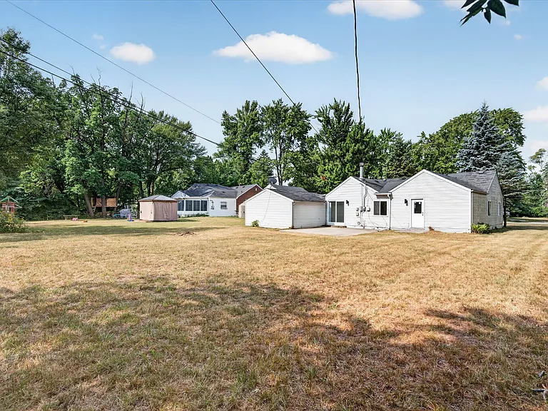 21150 Avon Ln — Photo 41