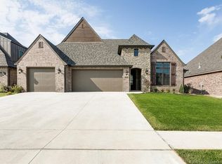 4012 W Van Buren St, Broken Arrow, OK 74011