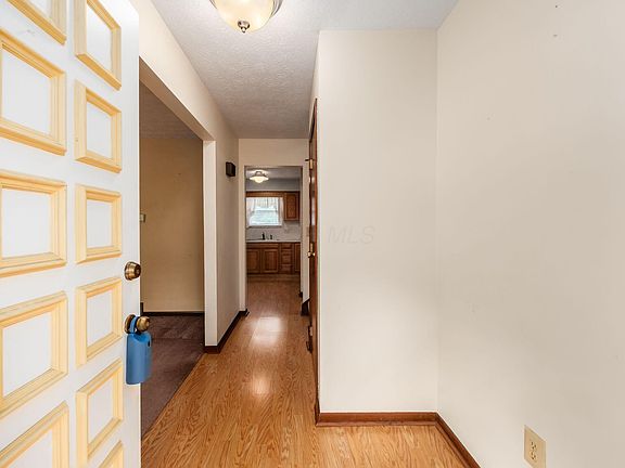 3rd image of 1498 Cobblegate Ln
