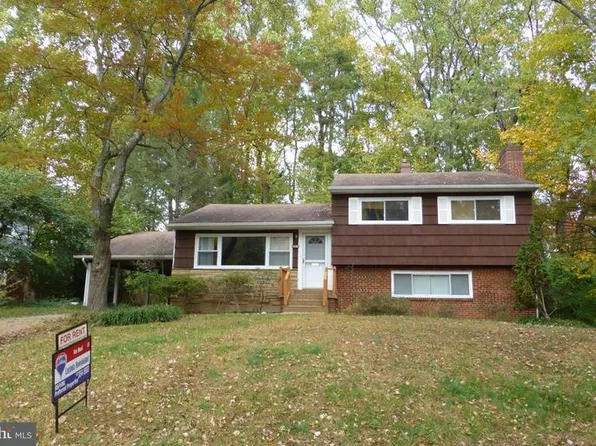 917 Cottage St SW, Vienna, VA 22180