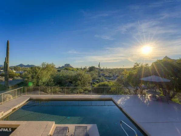 2003 E SMOKETREE Drive, Carefree, AZ 85377