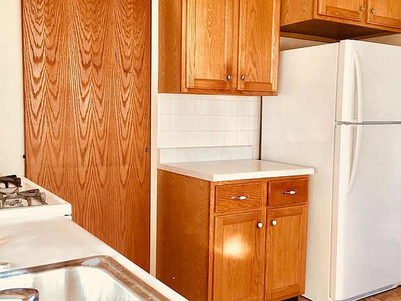 5th image of 105 Lynn Meadows Ln