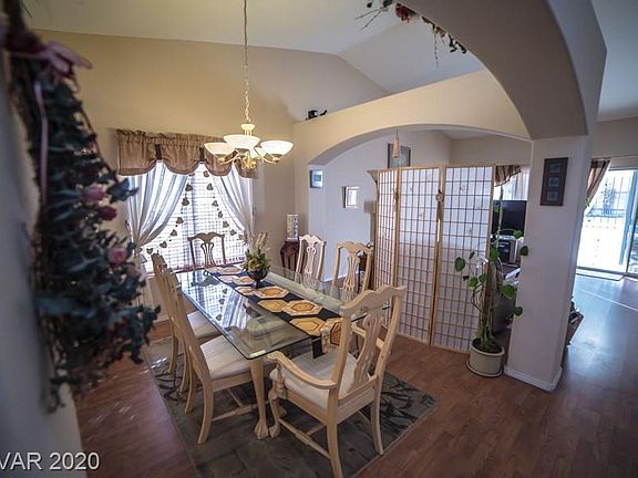 4th image of 1725 Diamond Oaks Ct