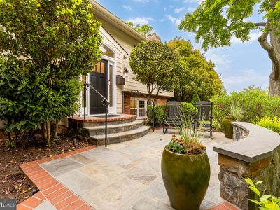 2801 S Joyce St, Arlington, VA, 22202