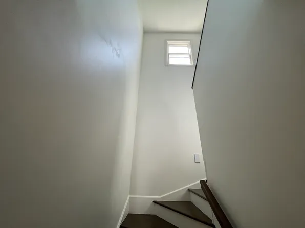 515 44th Street image 8 of 15