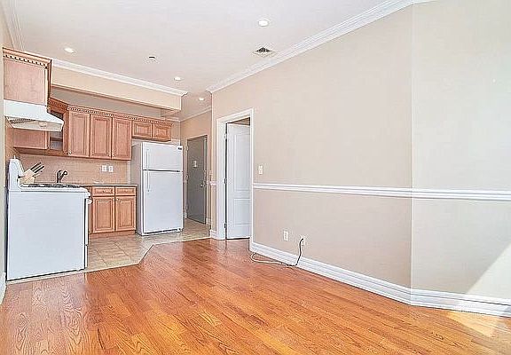 4th image of 75 W 118th St APT 3R