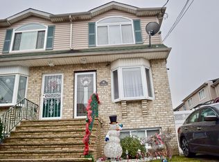 28 Lyceum Ct, Staten Island, NY 10310