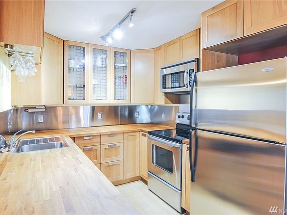 2nd image of 3825 NE 155th Pl APT 301