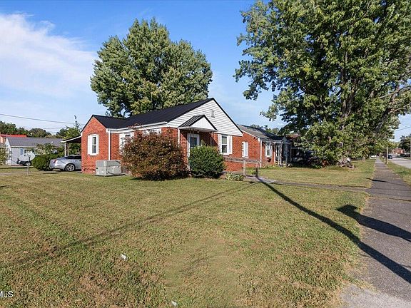 4th image of 1346 Waverly Rd