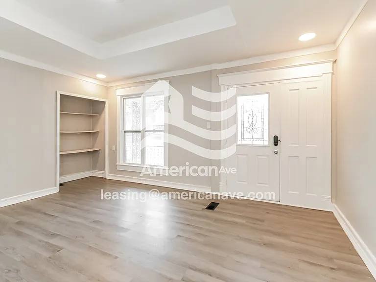 754286_004_living_room_5.jpg