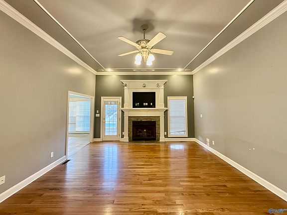 5th image of 102 Casey Dr
