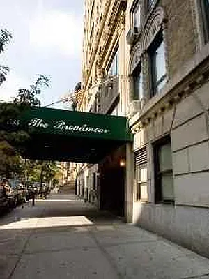 Rented by Mark Greenberg Real Estate | media 23