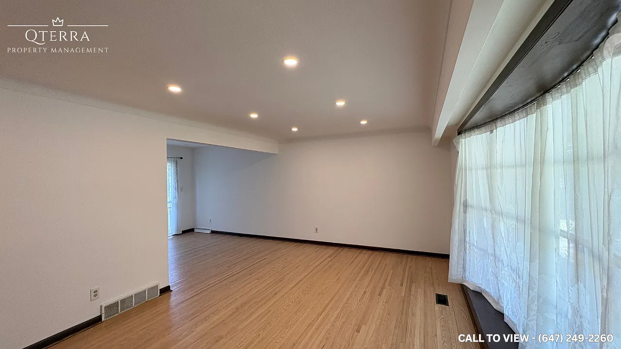 3 bed, 1300 sqft, $2,399 — Photo 1