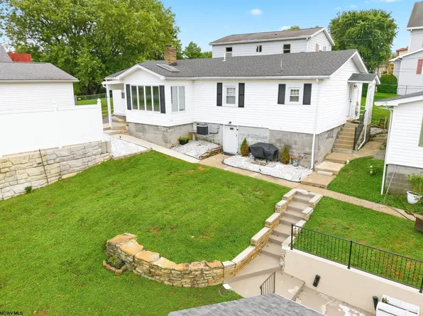 184 Vincent Ave, Westover, WV 26501