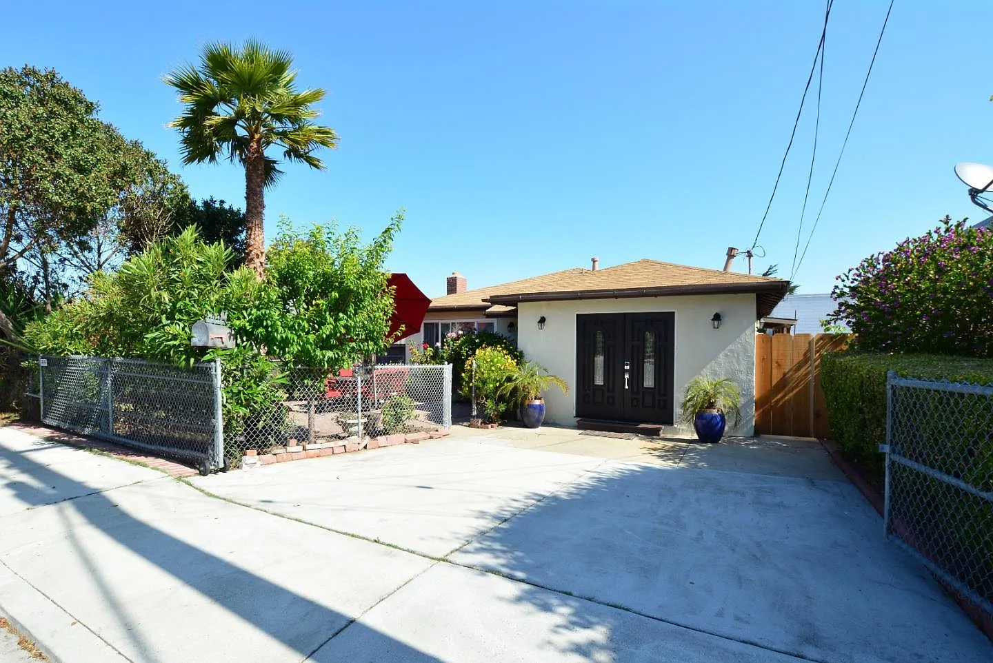 1287 Palm Ave photo 1