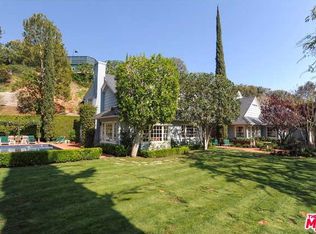 2826 Roscomare Rd, Los Angeles, CA 90077