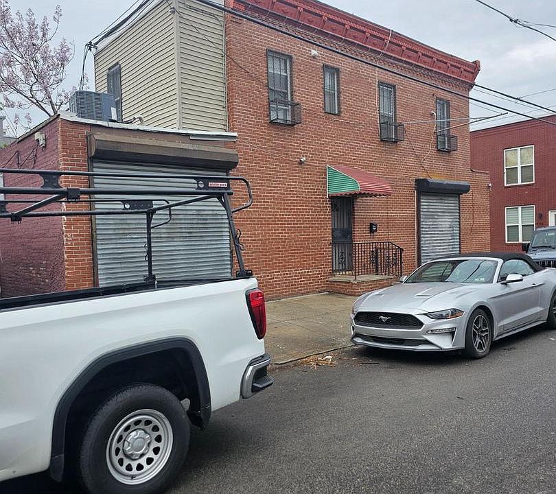 1st image of 2700 Earp St