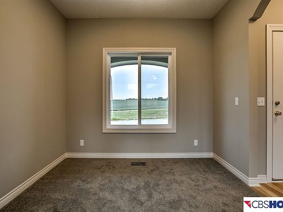 5th image of 119 Broken Arrow Cir