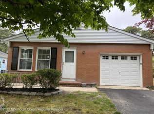 112 Torrey Pines Dr, Toms River, NJ