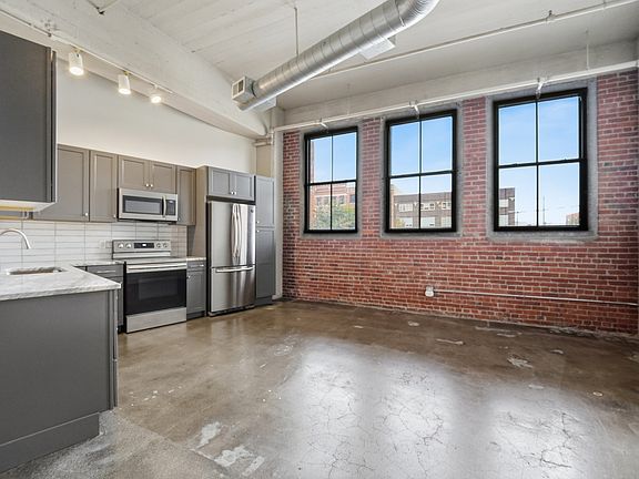 3rd image of 200 Main St APT 204