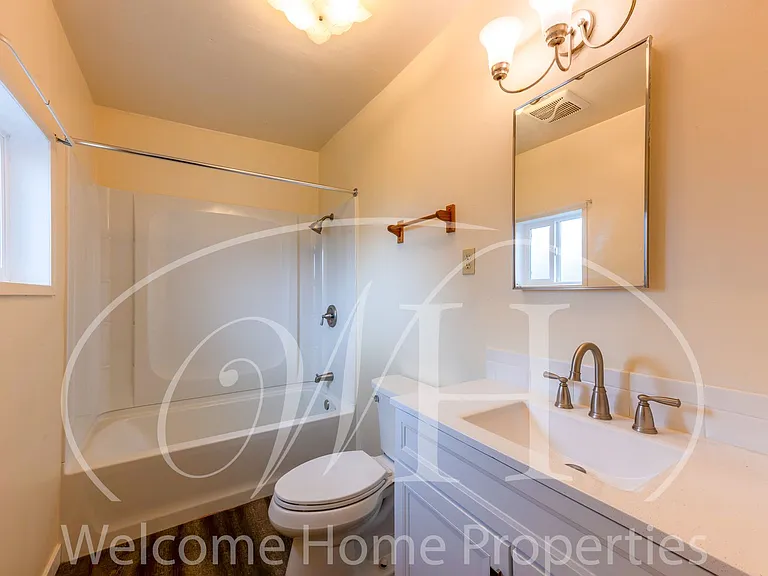 108 SE 6th St — Photo 17