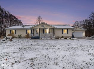 7125 Hill Rd, Swartz Creek, MI 48473