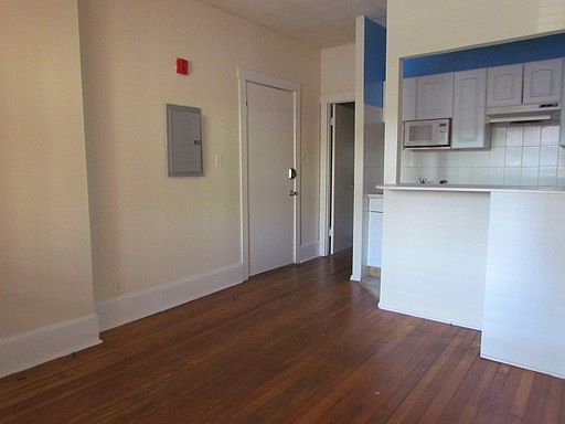 5th image of 4235 Baltimore Ave APT 1F