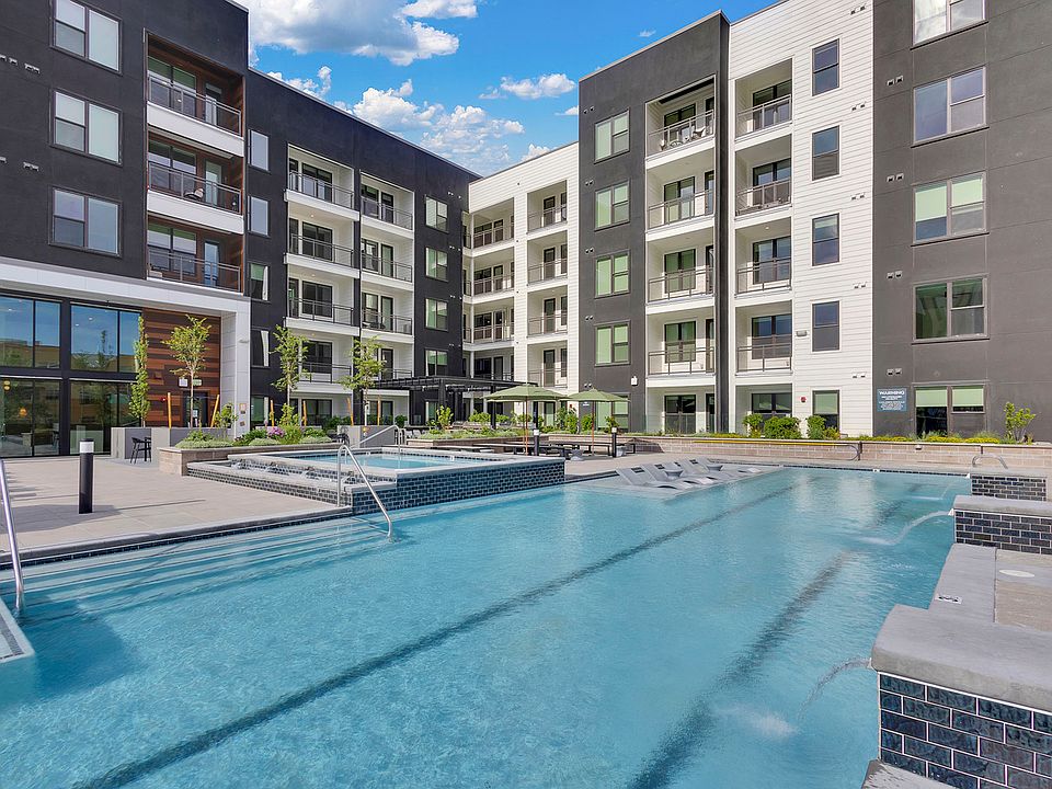 1st image of 400 E Pikes Peak Ave #663