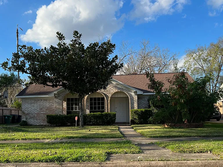 5218 Long Creek Ln — Photo 1