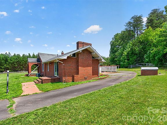 26th image of 107 Carderwoody Rd