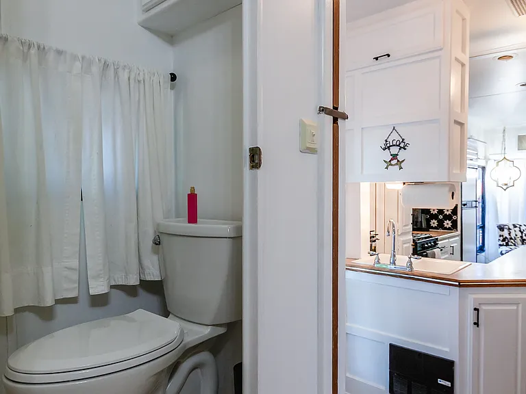 5296 Alta Vista St #C — Photo 15