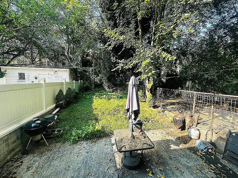 2415 Dean St #1 — Photo 16
