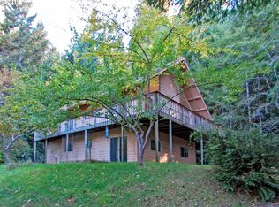 1126 Robbins Rd, Brookings, OR 97415