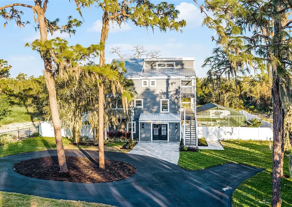 1st image of 128 CALOOSA DRIVE