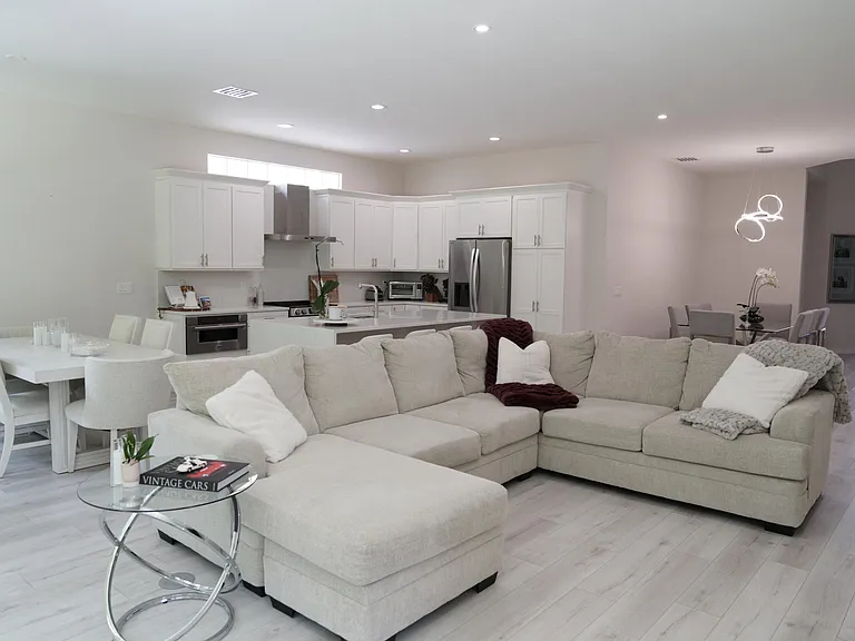 5725 Via De La Plata Cir — Photo 12
