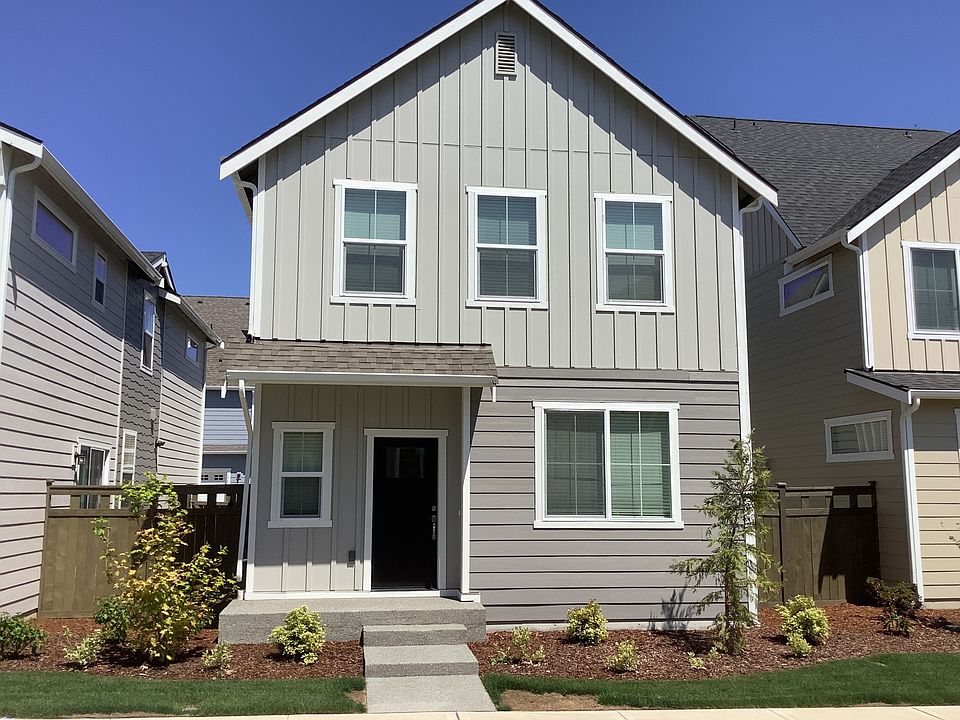 1st image of 33042 Lookout Ln