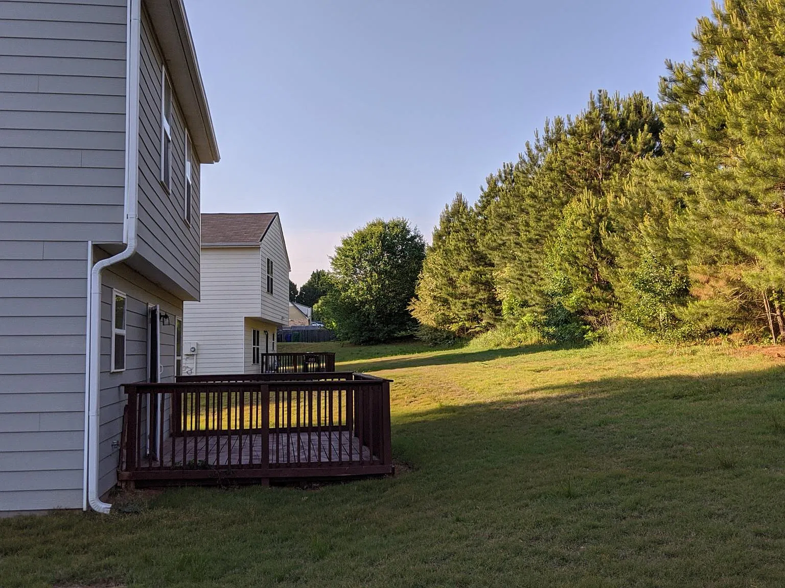 4 bed, 2.5 bath, 1800 sqft, $2,200 — Photo 4