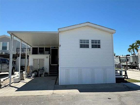 2nd image of 675 S Copeland Ave