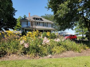 510 Centennial Farm Rd, Champaign, IL 61822