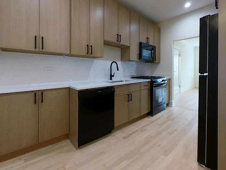 3054-58 N Kolmar Ave/4539-53 W. Barry — Photo 7