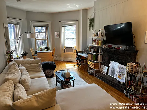 224 Commonwealth Ave Photo 1