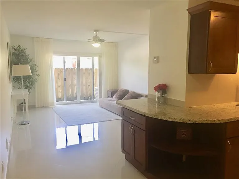 3220 NE Bayview Dr #102 — Photo 19