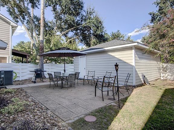 4th image of 18610 Atasca Oaks Dr